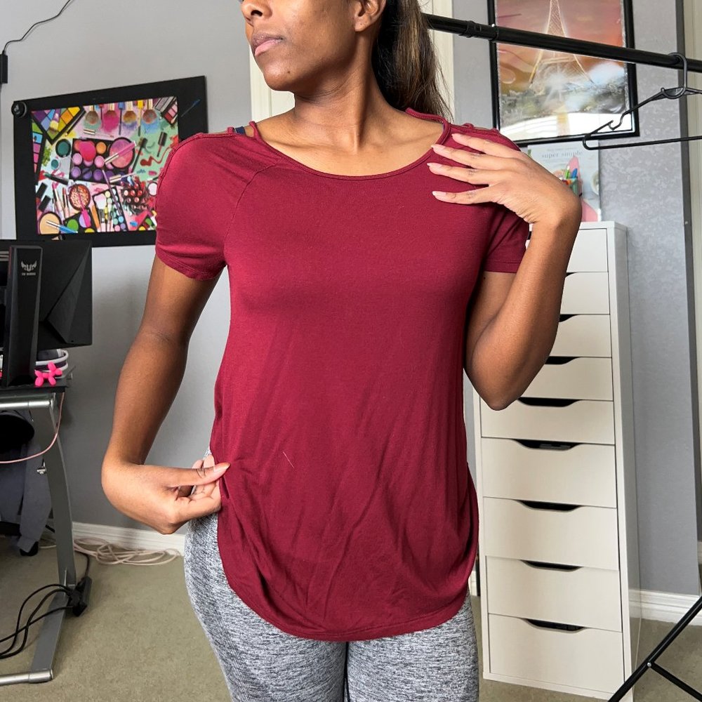 Pink Republic Maroon Short Sleeve Top w/cut out